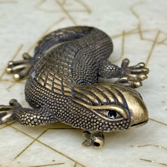 American Vintage Jewelry - Vintage Lizard Brooch Pin, Gold Tone Textured Reptile Design, Unique